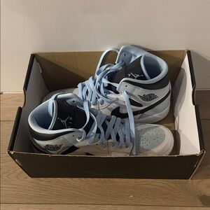 Jordan Sneakers - Light Blue and Black